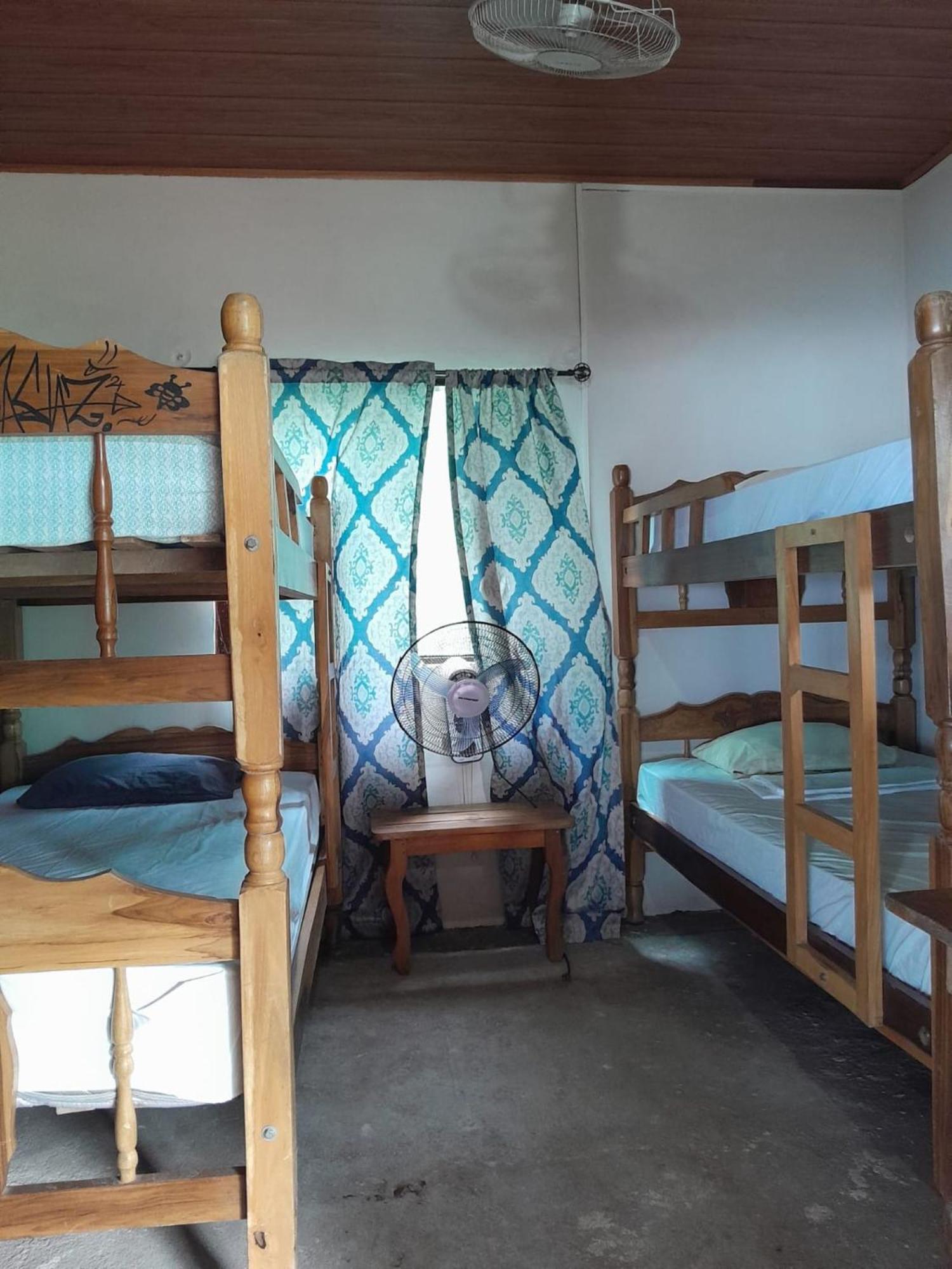 Hostel Los Chocoyos Mérida Exteriör bild